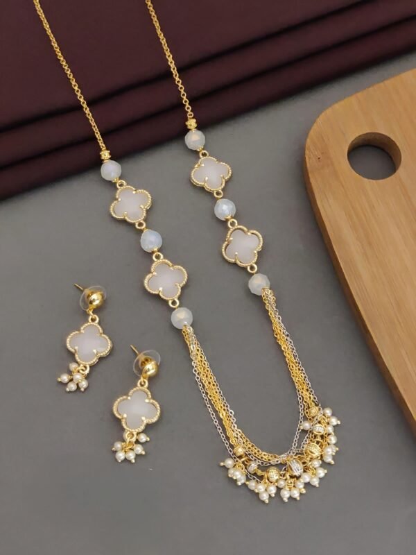 Giva pendal Set With earrings Jewellery